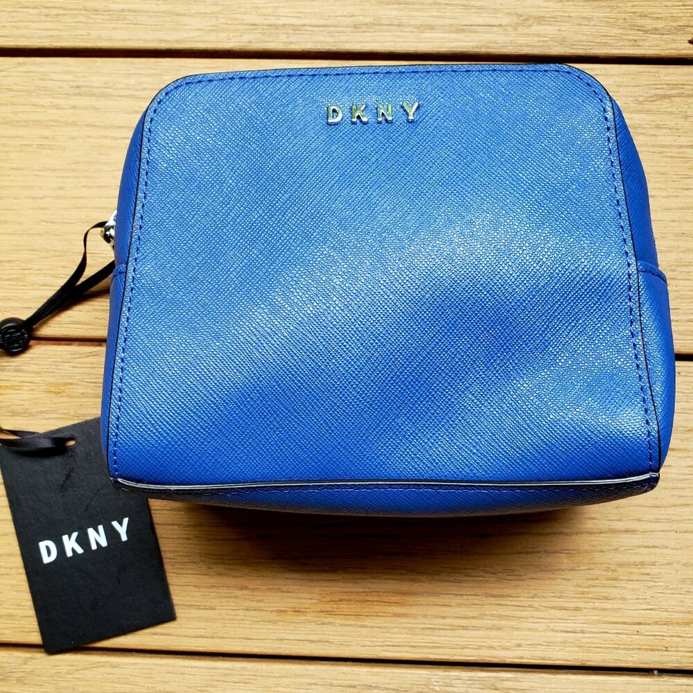 BNWT DKNY Bryant Royal Blue Leather Cosmetic Case (OS)